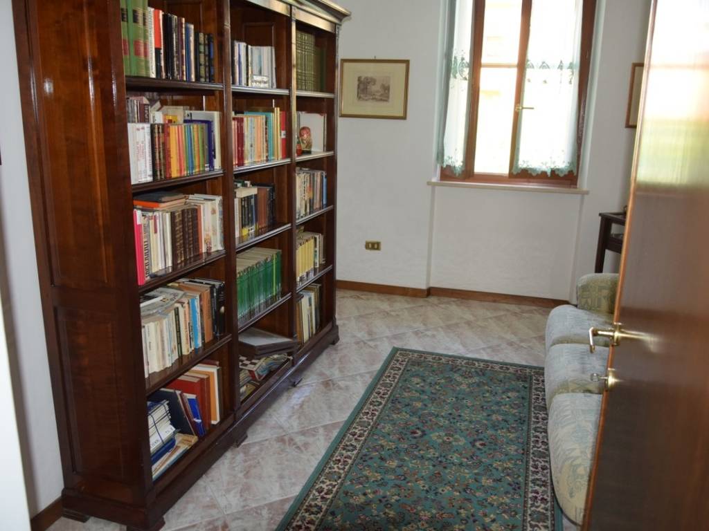 Appartamento a Foligno in Viale Umbria - Foto 4