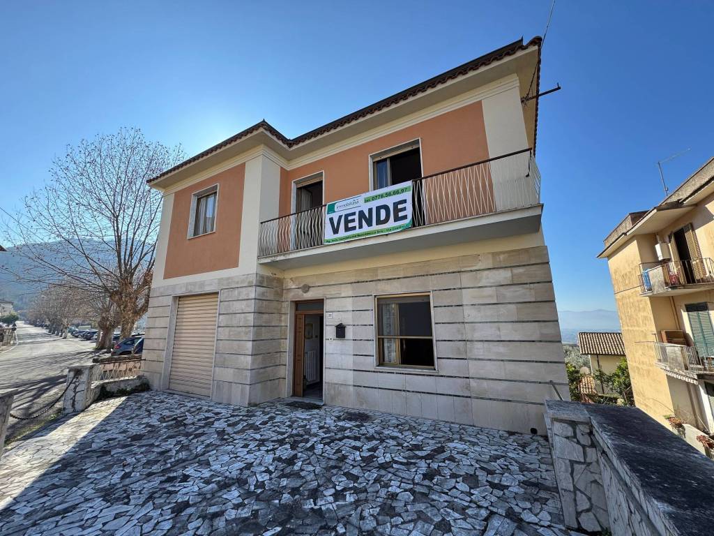 Villa a Roccasecca in Via Vittorio Veneto, 27 - Foto 2