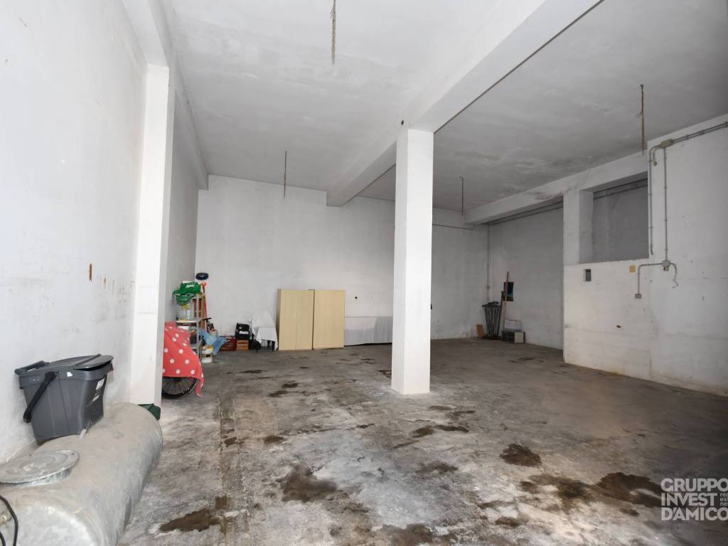 Box / garage a Locorotondo in Via Don Camillo Torres - Foto 3