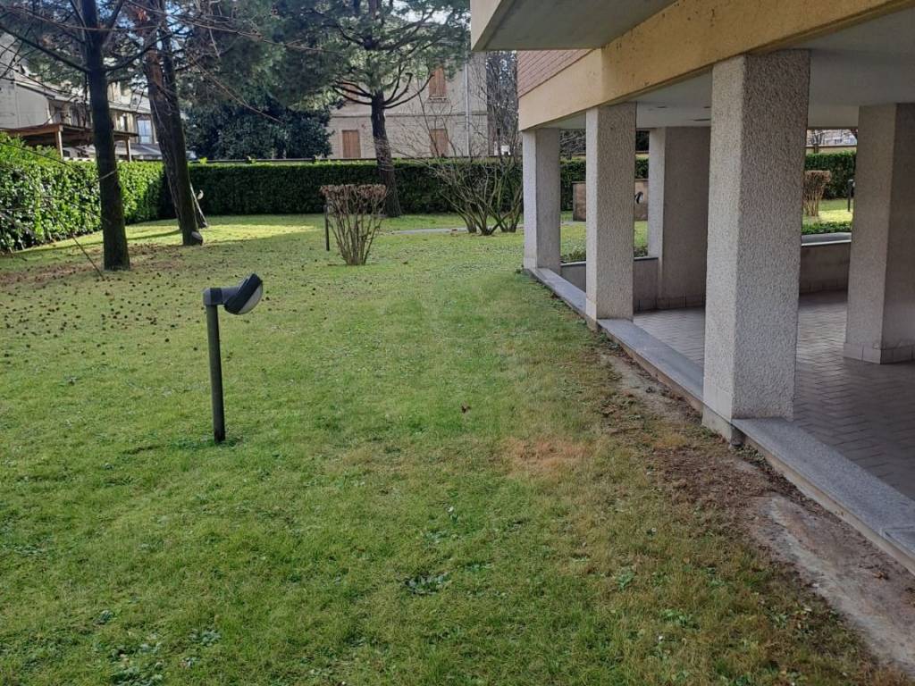 Appartamento a Seveso in Via Emilio Longoni - Foto 5