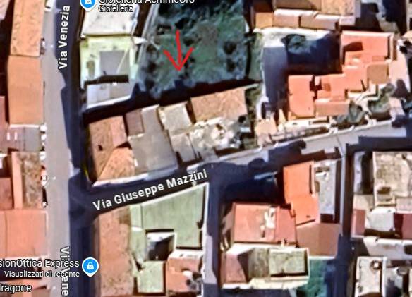 Casa indipendente a Mondragone in Via Venezia - Foto 2