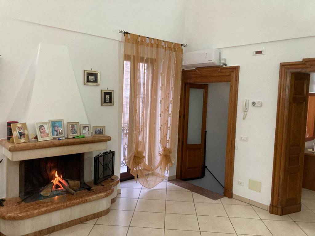 Casa indipendente a Ceglie messapica in Via Panzera - Foto 2