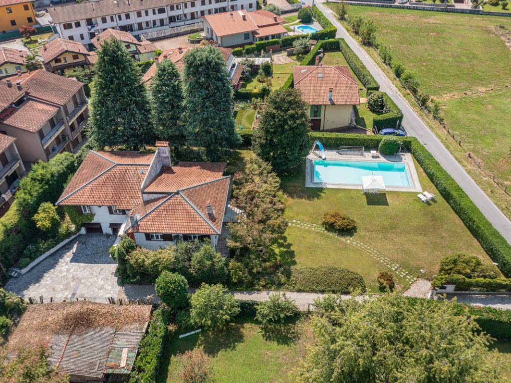 Villa a Castelletto sopra ticino in Via Giacomo Leopardi, 24 - Foto 2