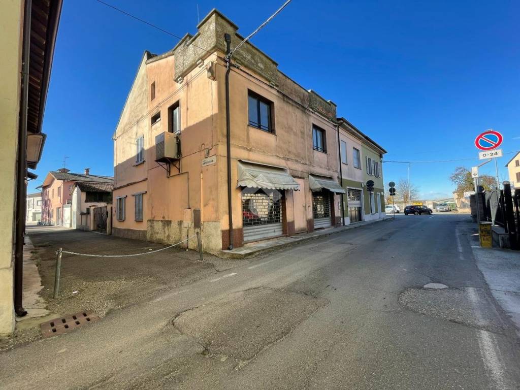 Casa indipendente a Bastida pancarana in Via Prevostina, 34 - Foto 2