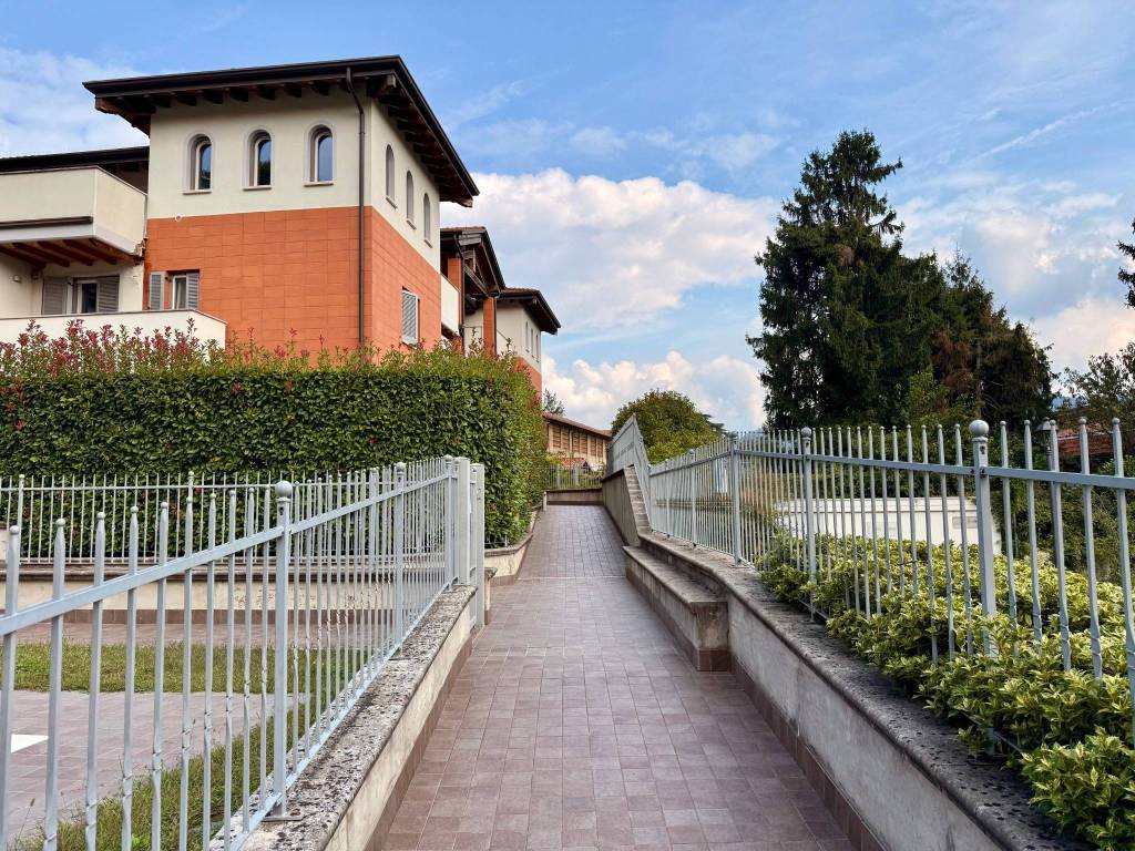 Appartamento a Imbersago in Via Ruschetta, 2 - Foto 2