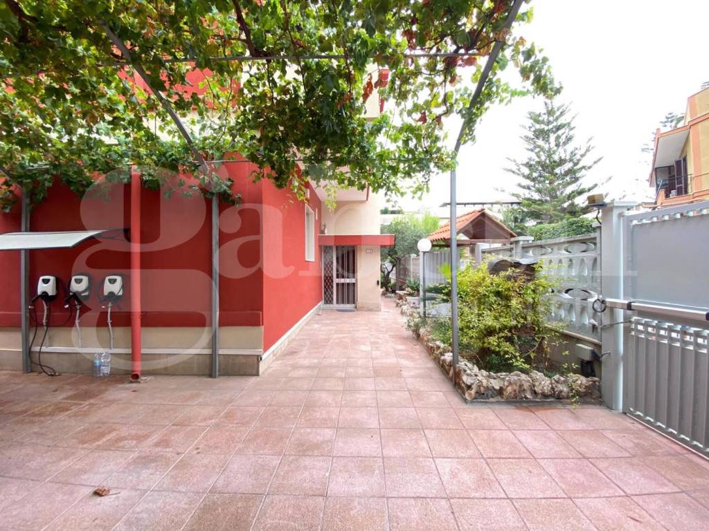 Attico / mansarda a Trani in Vico Bisceglie, 7 - Foto 4