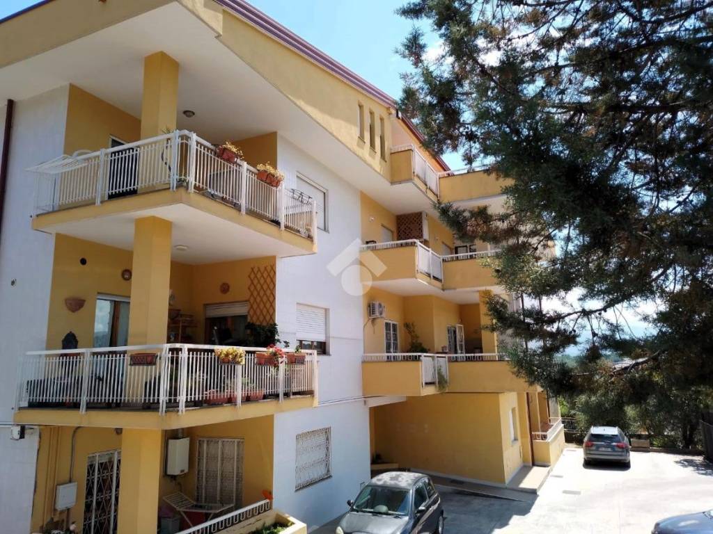 Appartamento a Castrolibero in Viale della Resistenza, 132 - Foto 2
