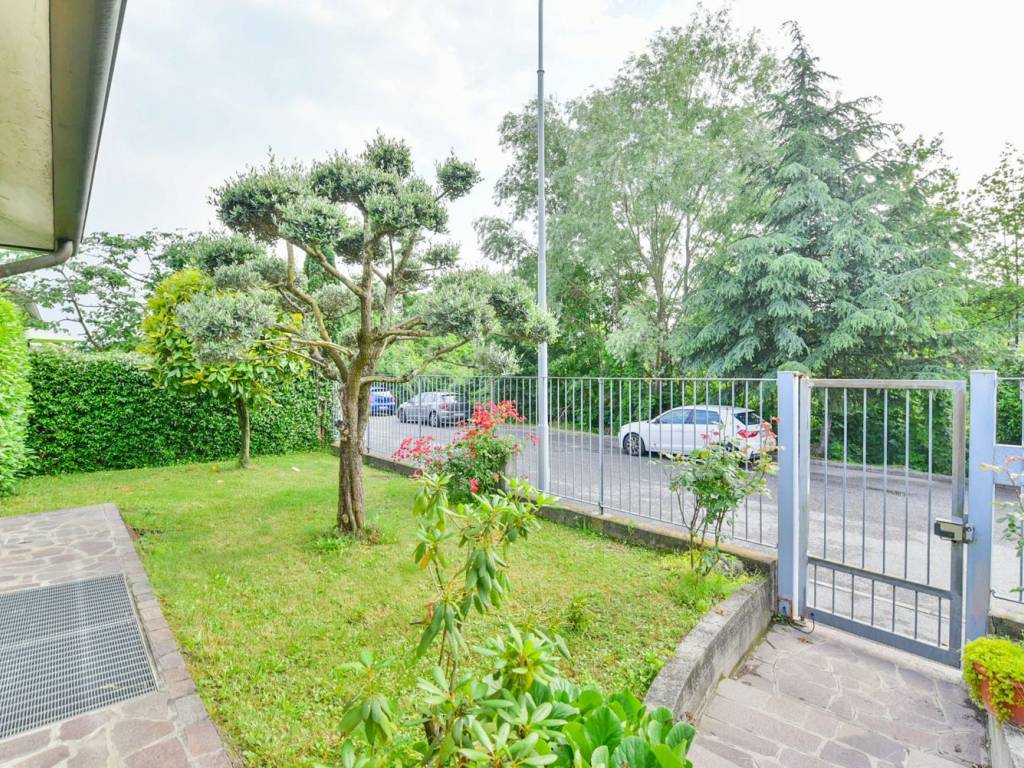 Villa a Oggiono in Via 1 Maggio - Foto 4