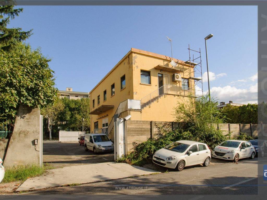 Palazzo / stabile a Trieste in Via Flavia, 21 - Foto 5
