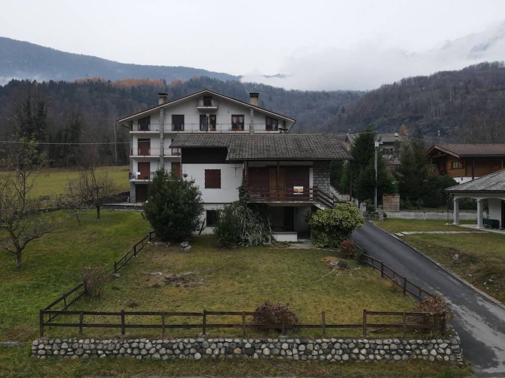 Villa a Crodo in Via Circonvallazione, 10 - Foto 3