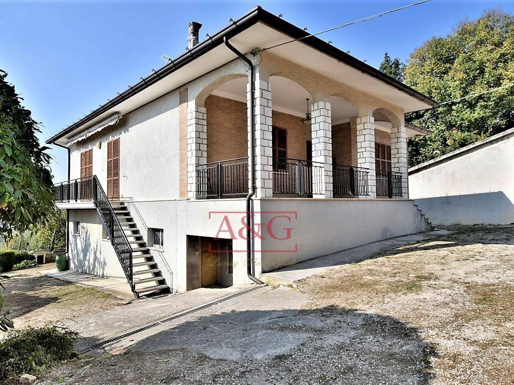 Villa a Montegiorgio in contrada fegatara - Foto 4
