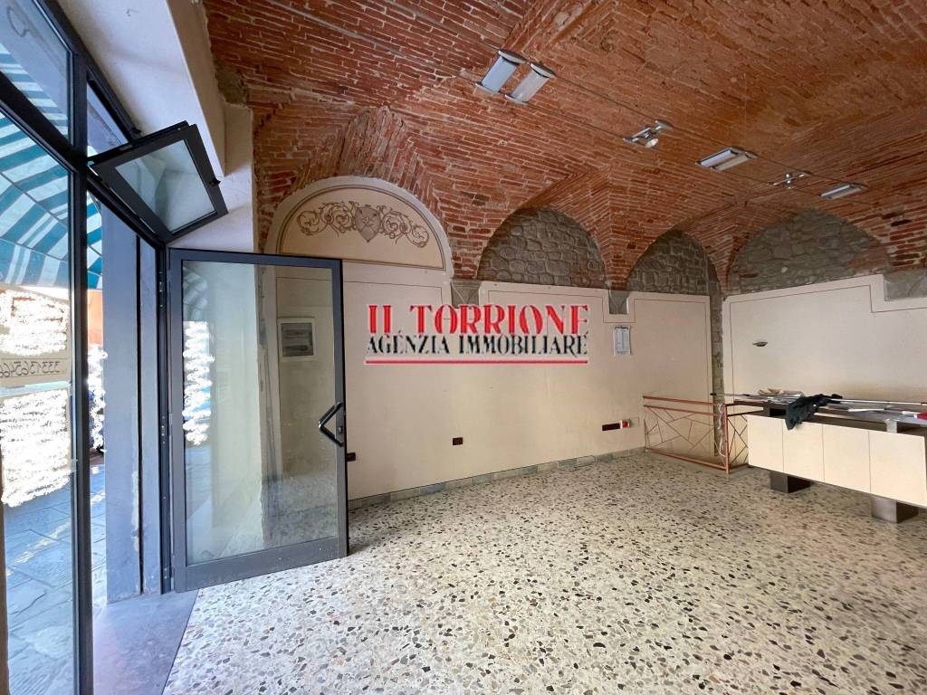 Immobile a Pescia in Piazza Giuseppe Mazzini - Foto 2