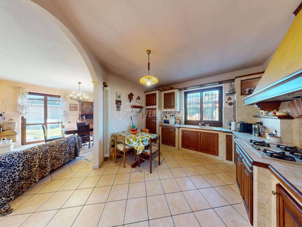 Villa a Ceresole alba in Via Regina Margherita - Foto 3