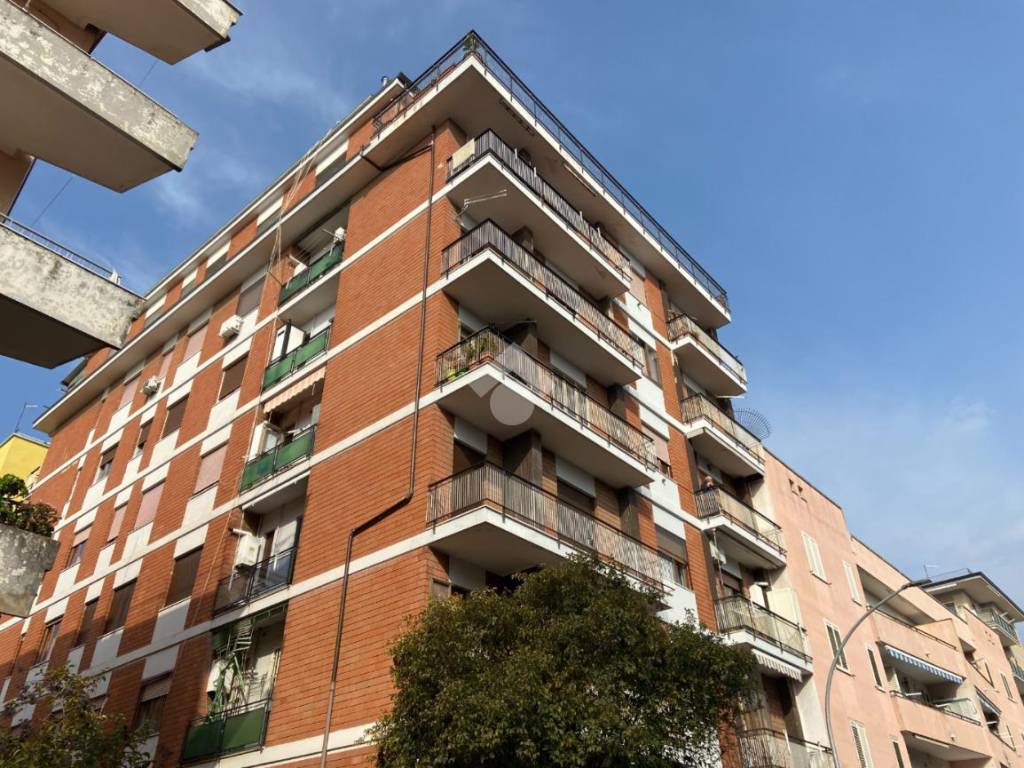 Appartamento a Caserta in Via giulio antonio acquaviva, 40 - Foto 2