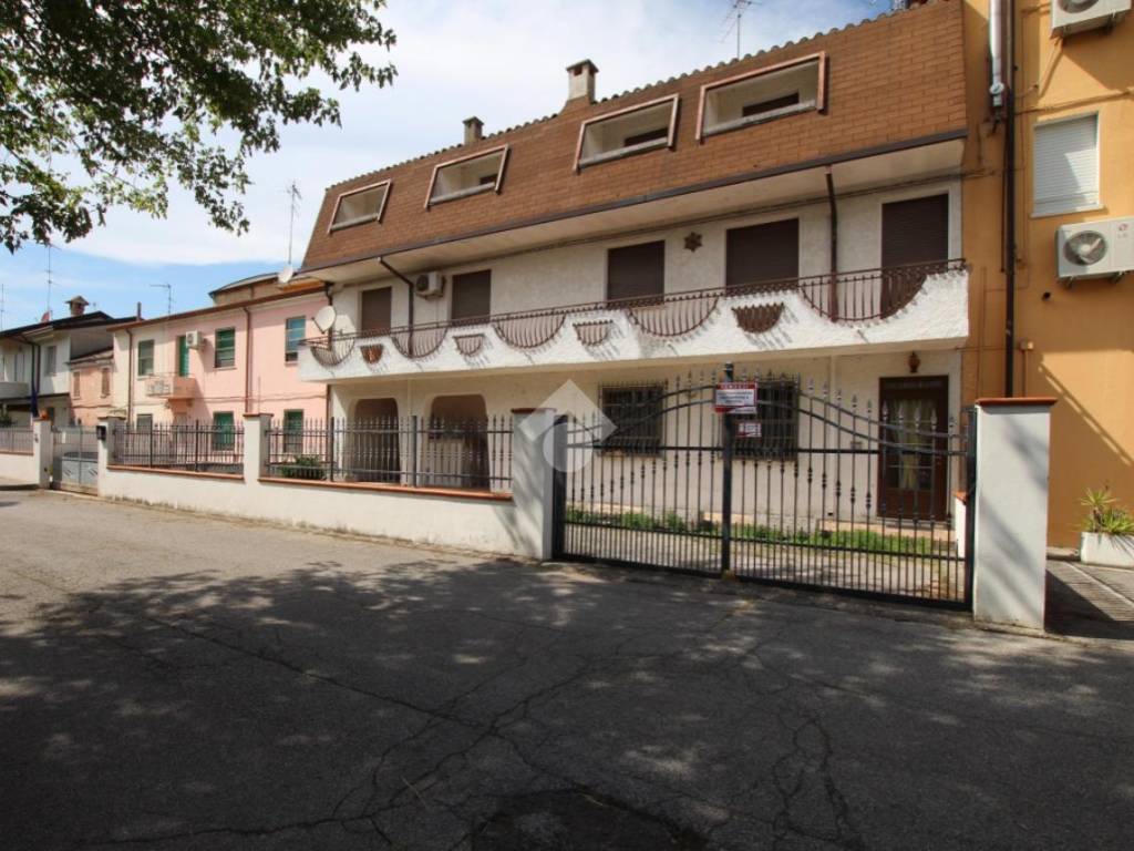 Casa indipendente a Lagosanto in Via C. Colombo, 14 - Foto 3