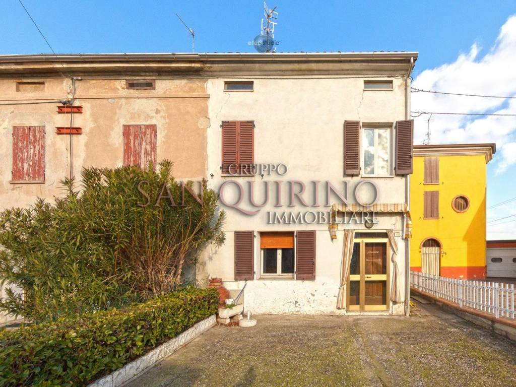 Villa a Guastalla in Via Staffola, 43 - Foto 2