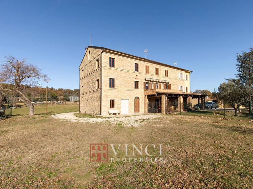 Rustico / casale a Falerone - Foto 2