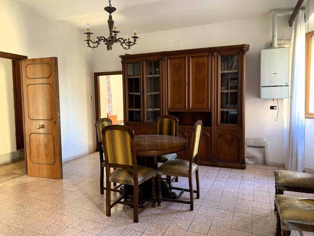 Appartamento a Farnese in Corso Vittorio Emanuele, 374 - Foto 2