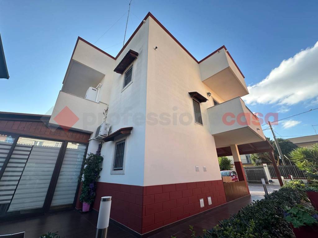 Villa a Taranto in via Biancospino, 12 - Foto 3
