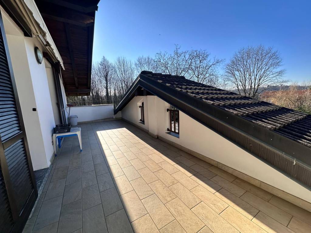 Appartamento a Malnate in Via Rodolfo Morandi - Foto 5