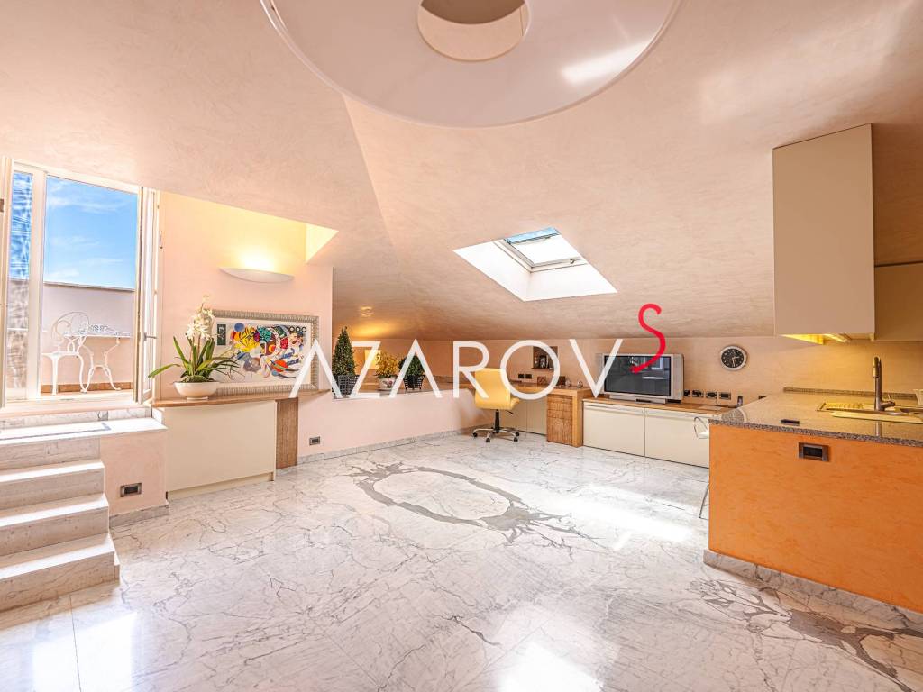 Attico / mansarda a Bordighera in Via Massimo d'Azeglio, 22 - Foto 2