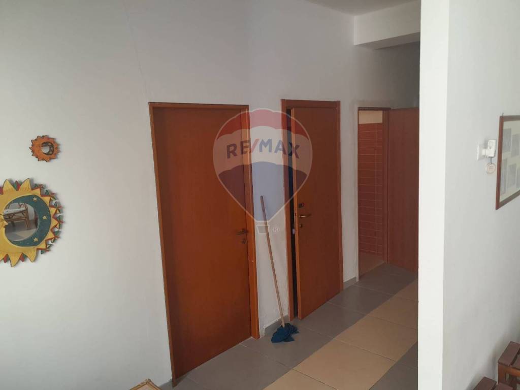 Immobile a Pozzallo in viale Australia - Foto 5