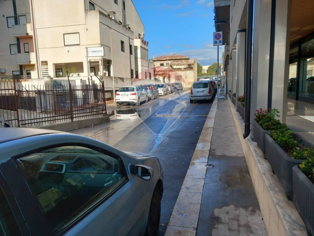 Box / garage a Vittoria in VIA CAVESTRO, 1 - Foto 2