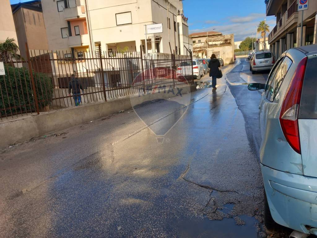 Box / garage a Vittoria in VIA CAVESTRO, 1 - Foto 2