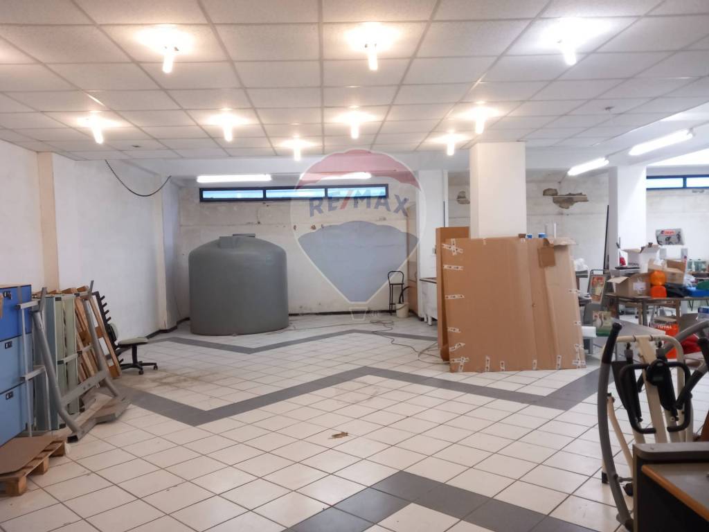 Box / garage a Vittoria in VIA CAVESTRO, 1 - Foto 4