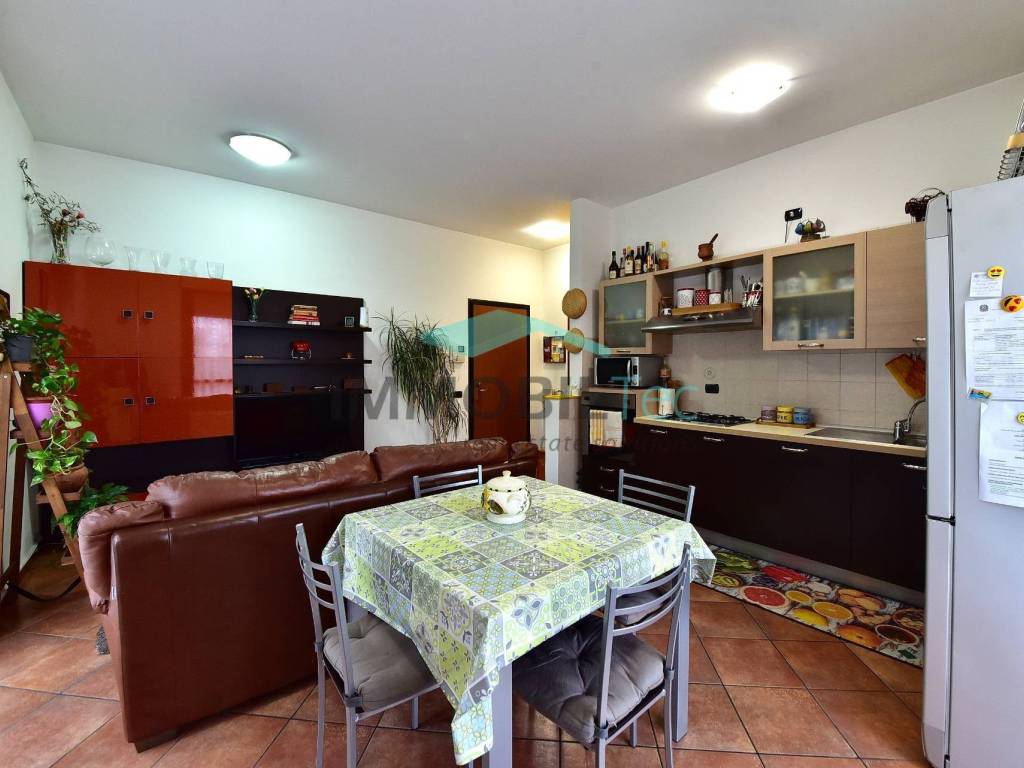 Appartamento a Gerenzano in via Manzoni, 51 - Foto 5