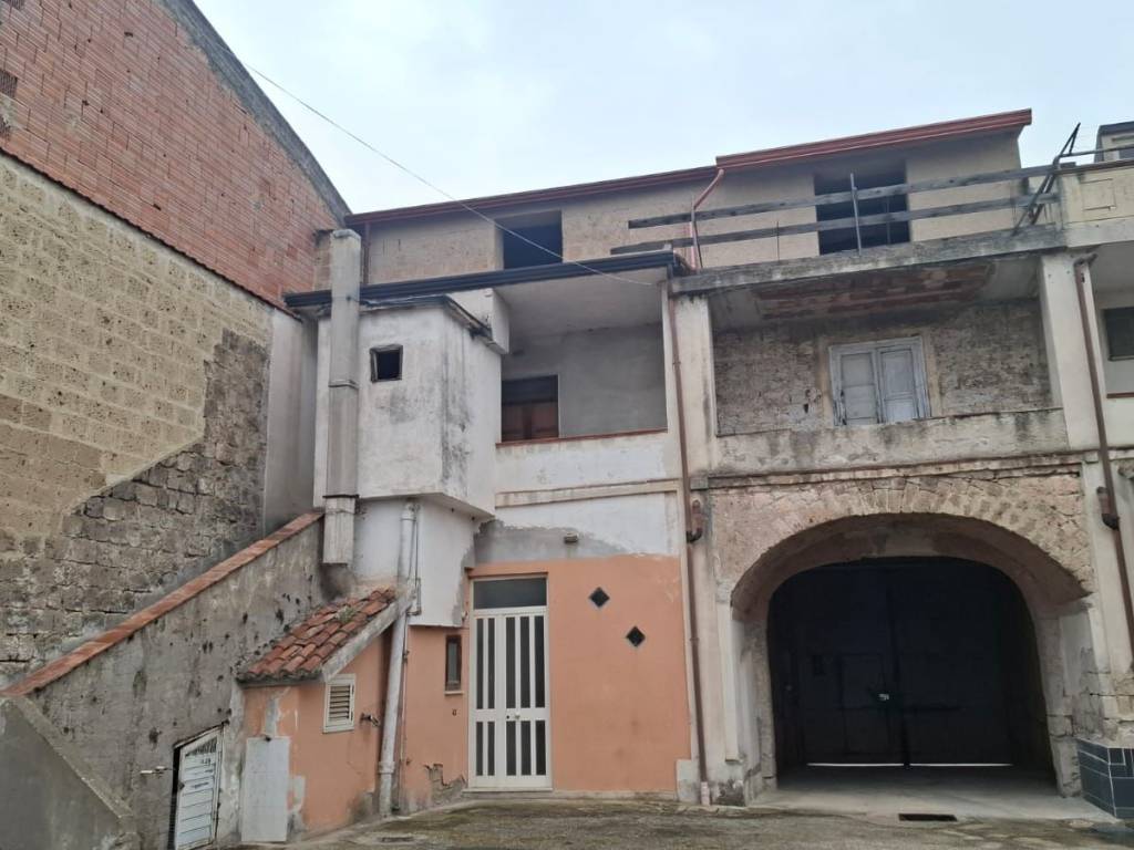Appartamento a Macerata campania in Via Vescovo Mincione, 44 - Foto 2