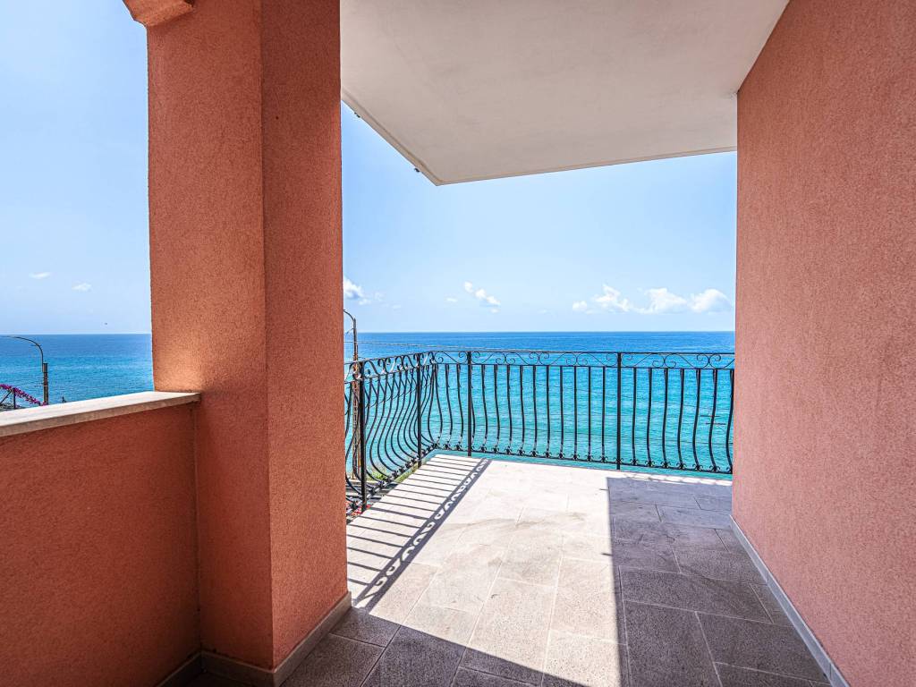 Appartamento a Sanremo in Corso Giuseppe Mazzini, 497 - Foto 2