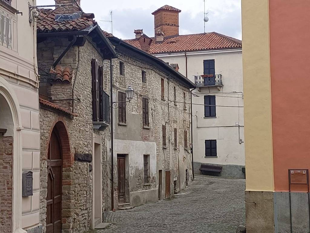 Casa indipendente a Monastero bormida in Via Camillo Benso di Cavour - Foto 2