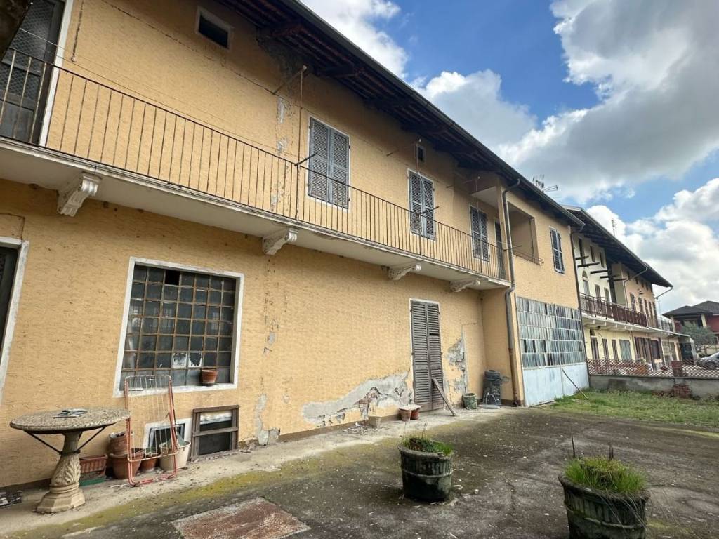 Casa indipendente a Alice castello in Via Borgo d'Ale, 11 - Foto 2
