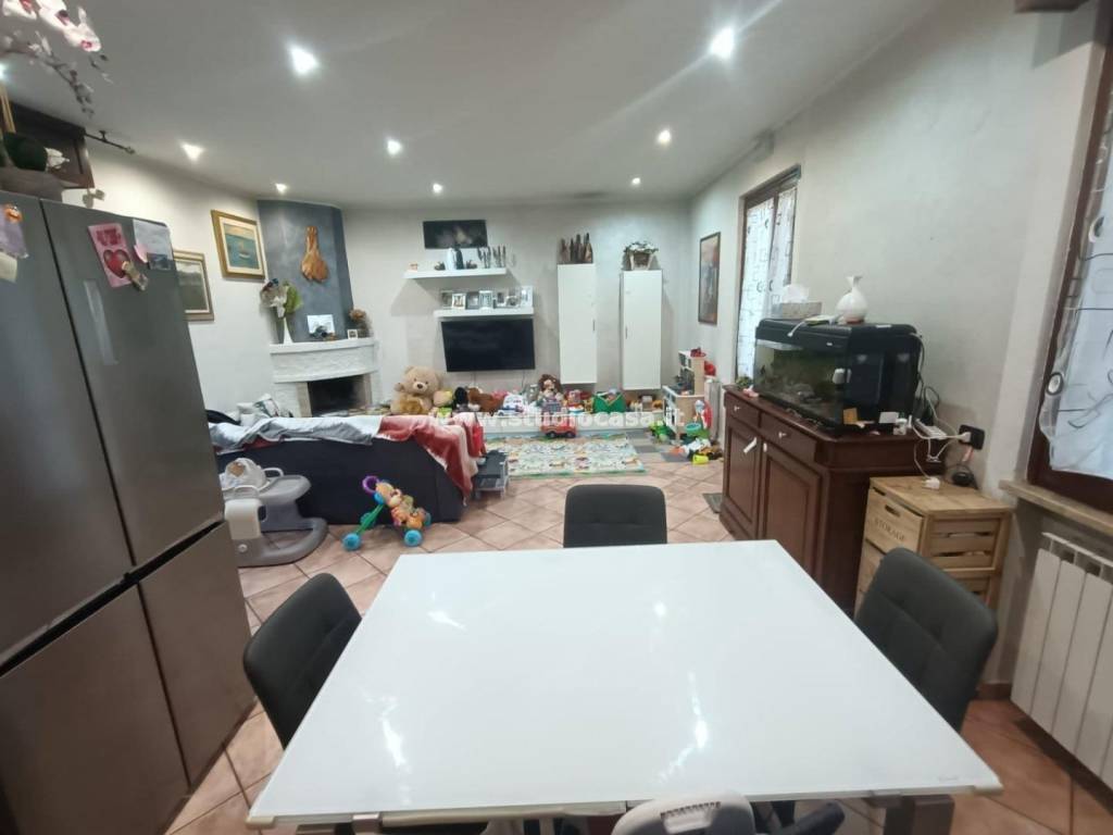Appartamento a Castelleone in VIA XXV APRILE - Foto 3