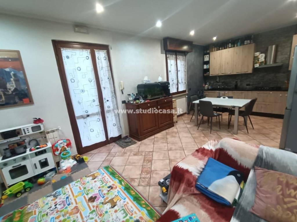 Appartamento a Castelleone in VIA XXV APRILE - Foto 4