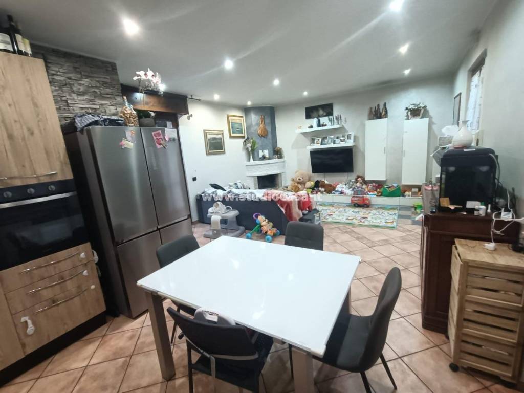 Appartamento a Castelleone in VIA XXV APRILE - Foto 5