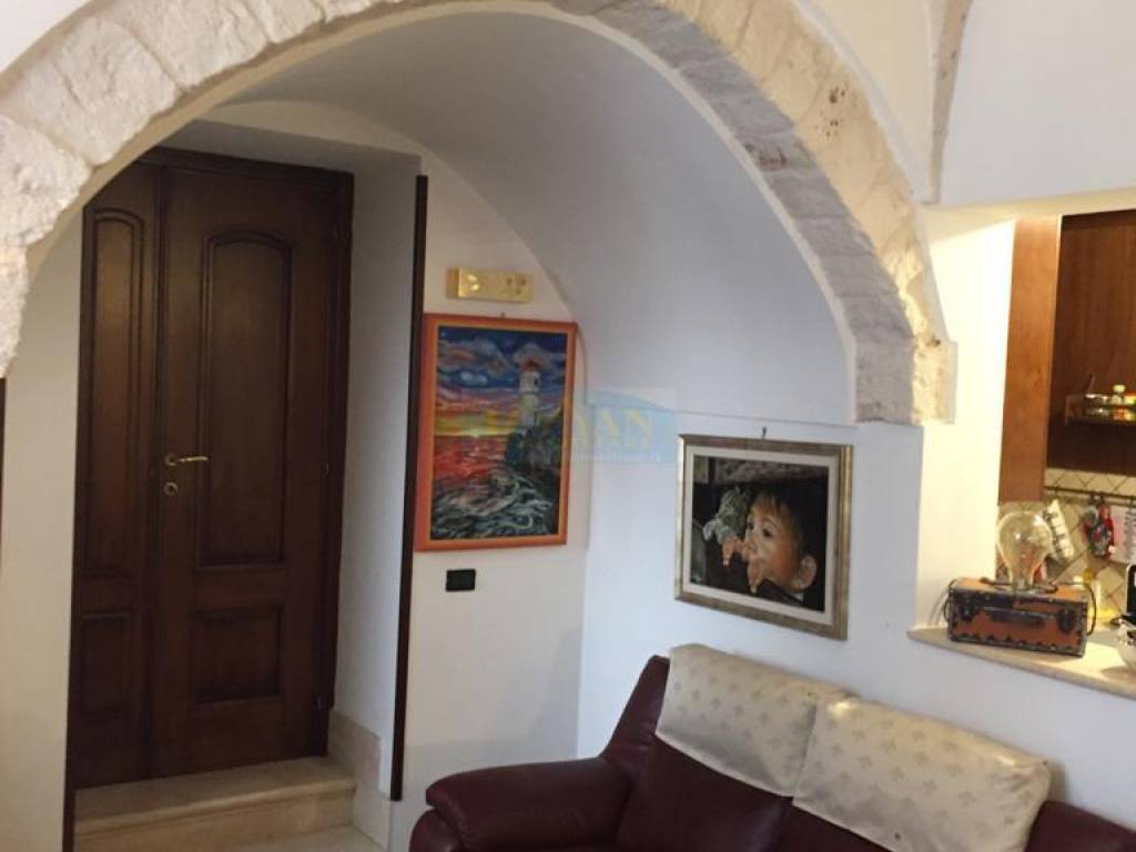 Casa indipendente a Ceglie messapica in Via Perotti - Foto 5