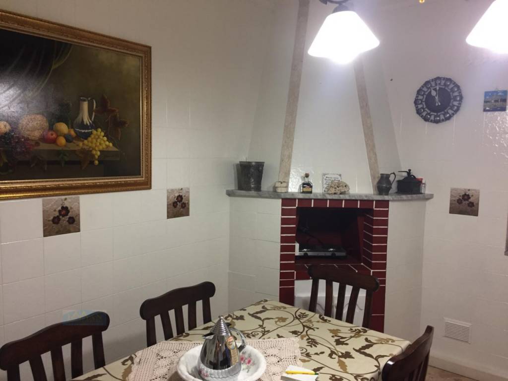 Appartamento a Ceglie messapica in Via Venezia - Foto 2