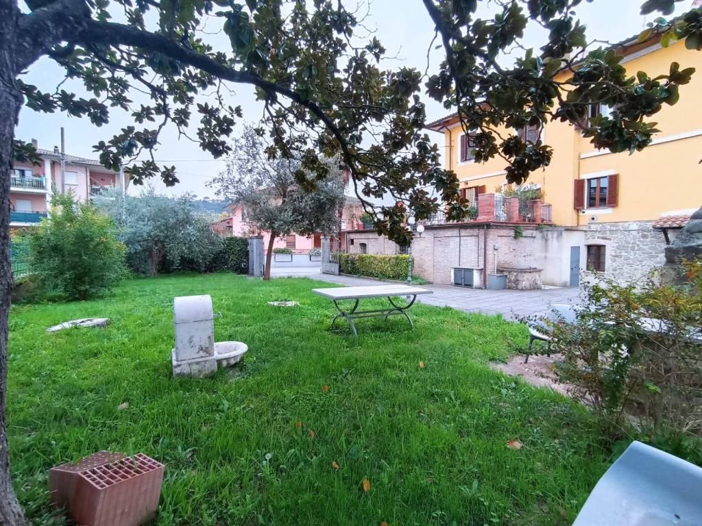 Appartamento a Torgiano in Via Ponterosciano - Foto 3
