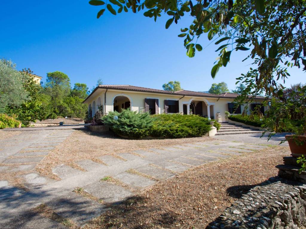 Villa a Ferentino in Via San Rocco Terravalle, 89 - Foto 3