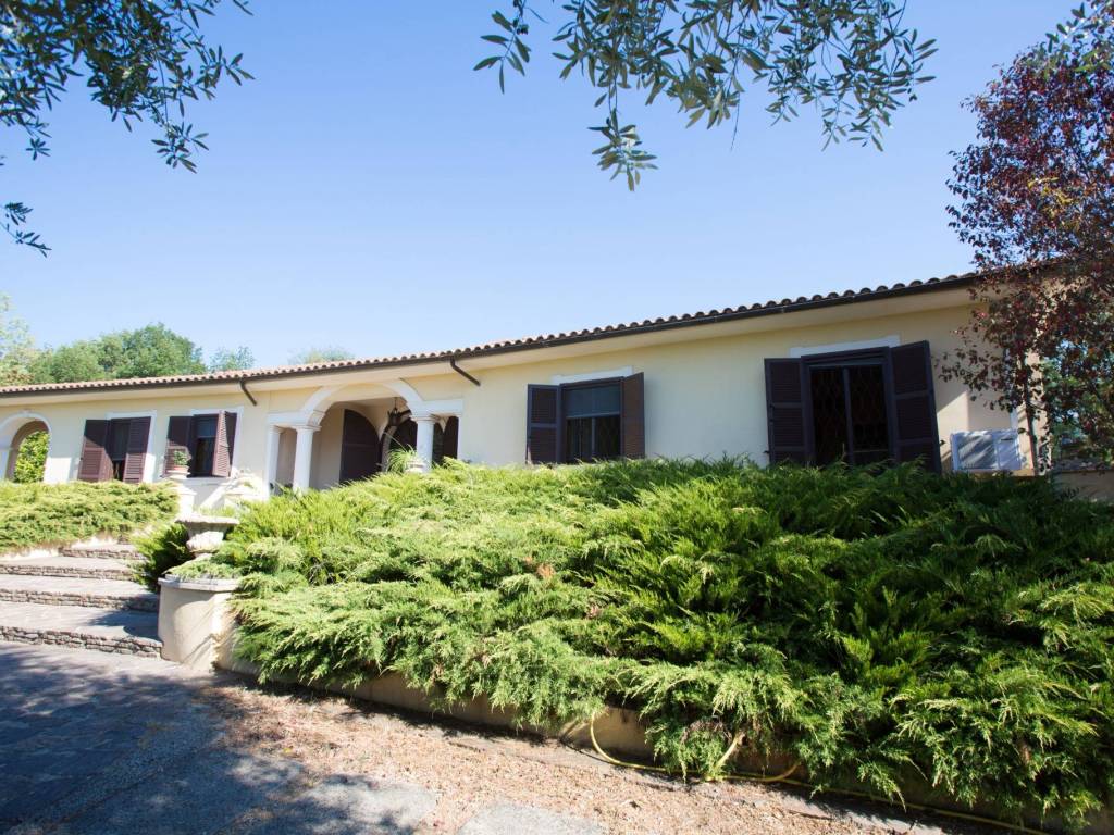 Villa a Ferentino in Via San Rocco Terravalle, 89 - Foto 5