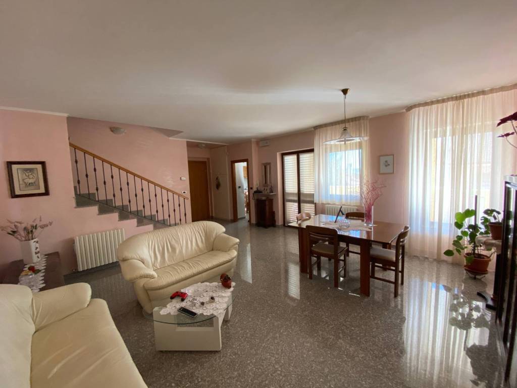 Villa a Ascoli piceno in Via Domenico Cimarosa - Foto 2
