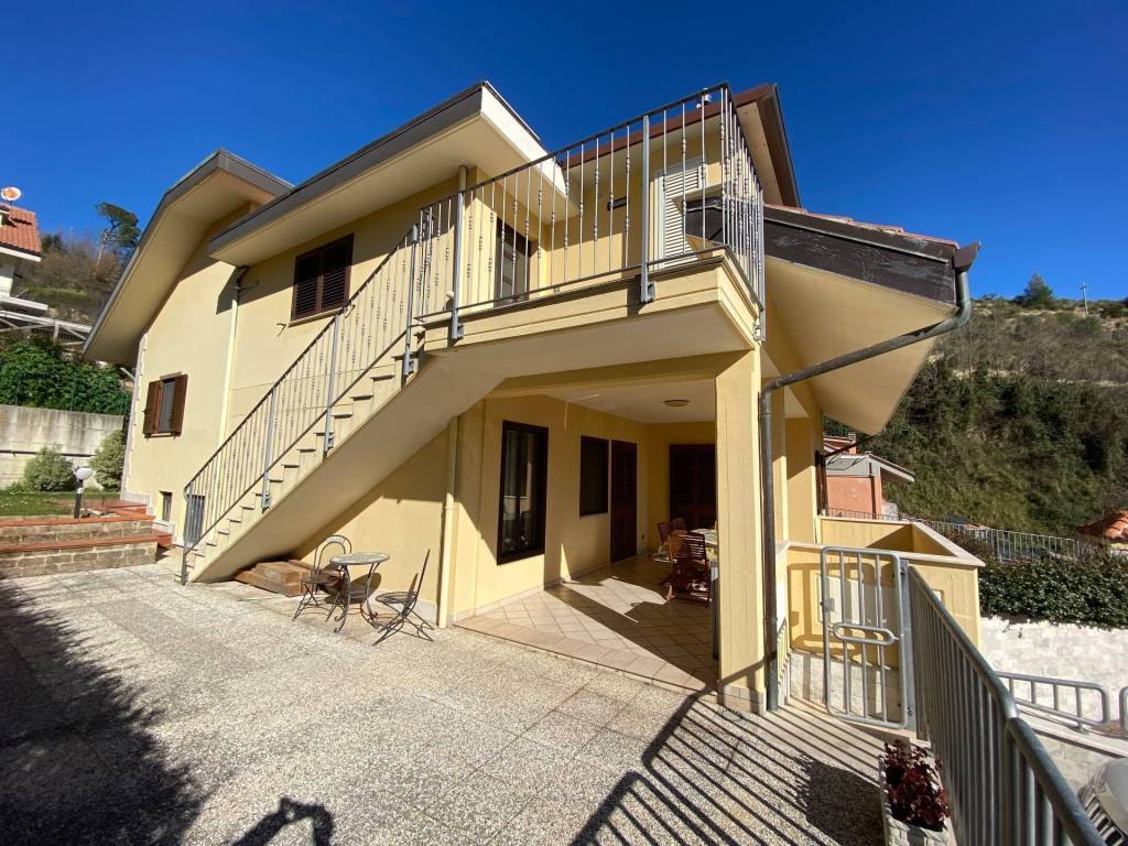 Villa a Ascoli piceno in Via Domenico Cimarosa - Foto 3