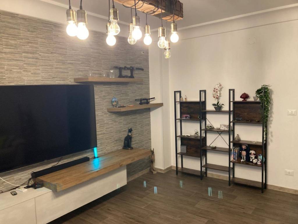 Appartamento a Ceglie messapica in Via Luigi Settembrini - Foto 2