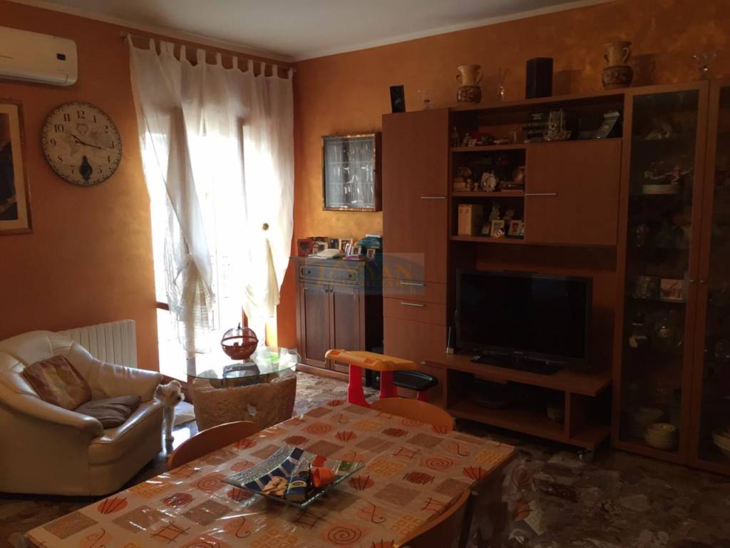 Appartamento a Ceglie messapica in Via Bologna - Foto 5