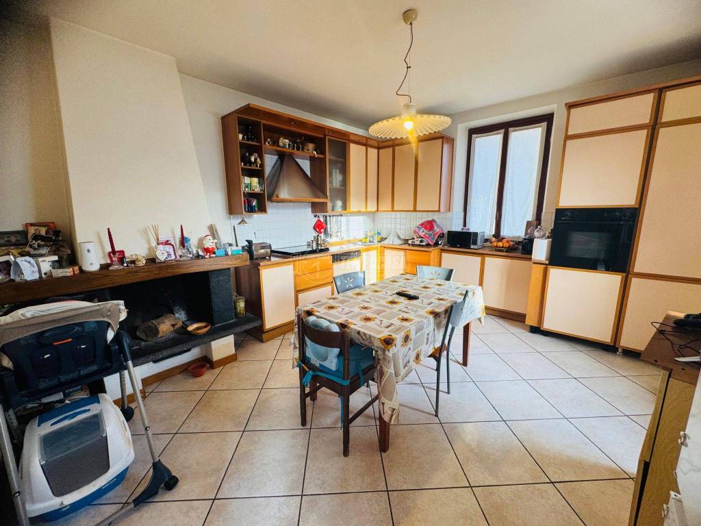 Casa indipendente a Carate urio in Via Santa Marta 34 - Foto 4
