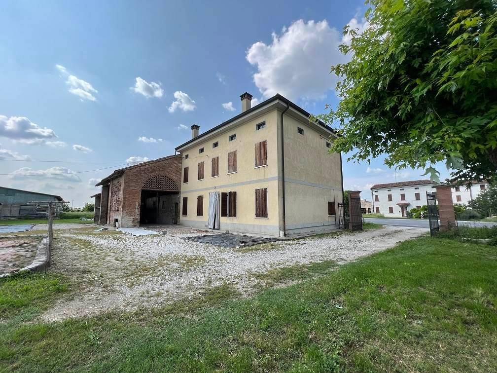 Villa a Bagnolo san vito - Foto 3
