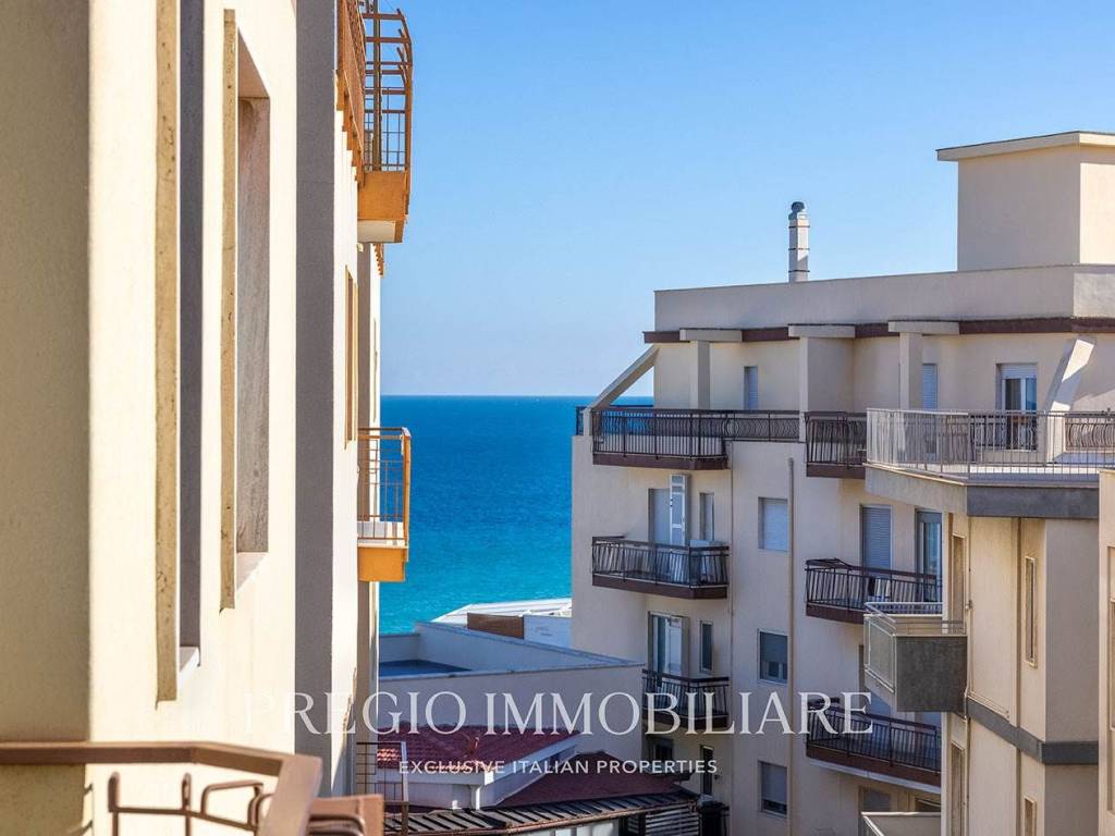 Appartamento a Monopoli in Via Martiri della Resistenza - Foto 4