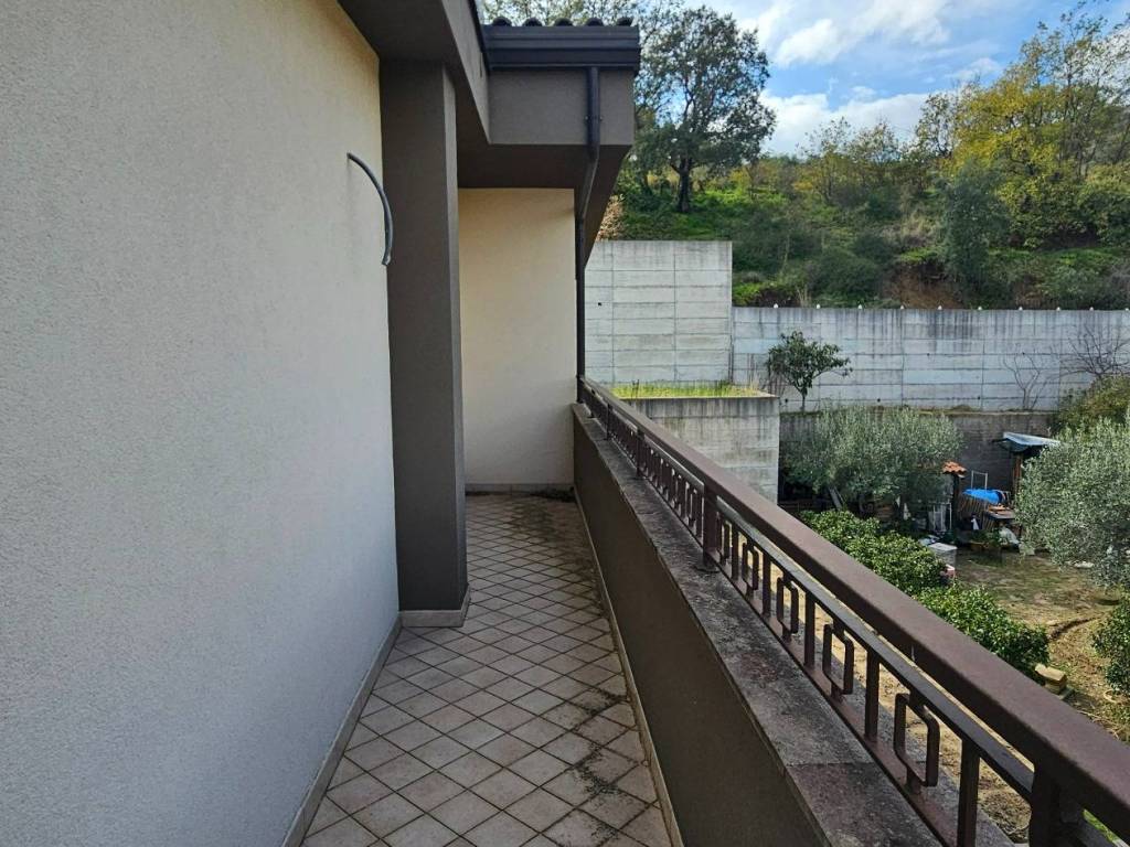 Villa a Montepaone in Via Busento, 1 - Foto 5